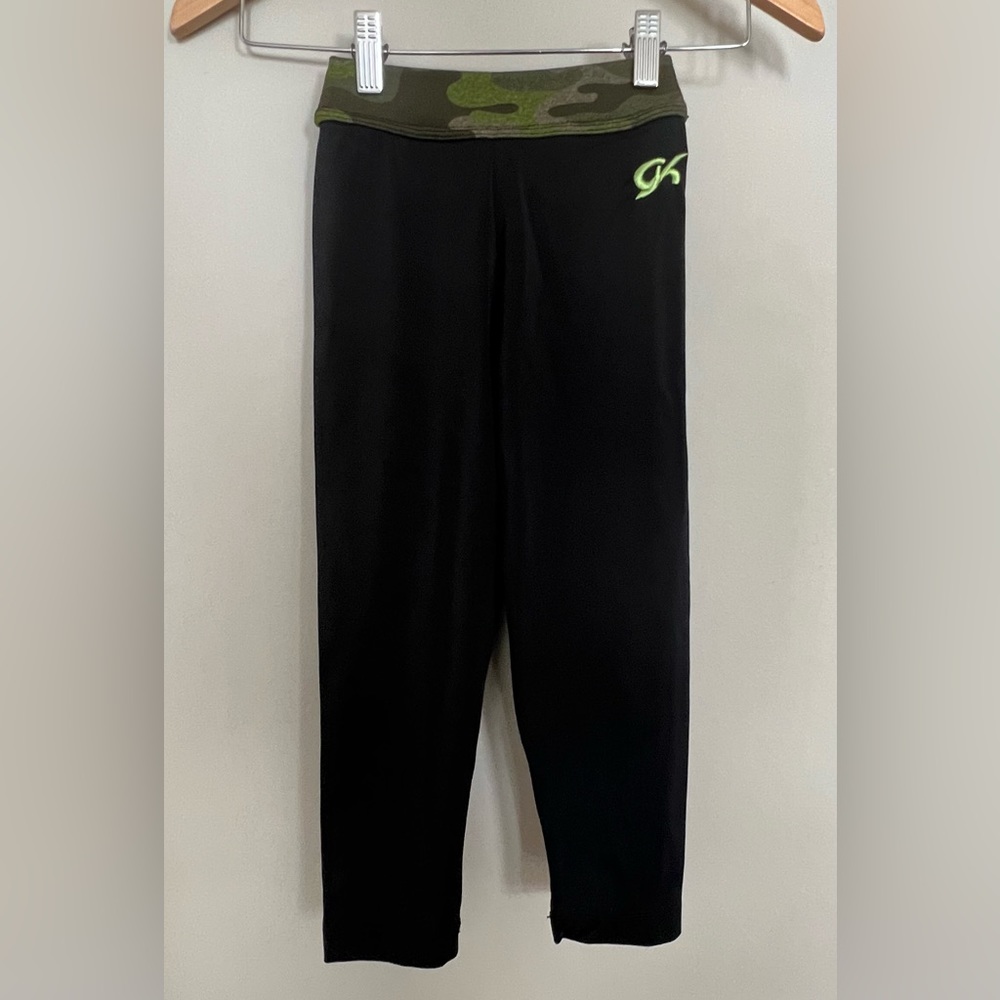 GK Women’s Black & Camo Gymnastics Workout Capri Leggings Size AXS